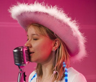 no-more6__Pilvi Porkola_kuvaPirje Mykkänen_rajattu